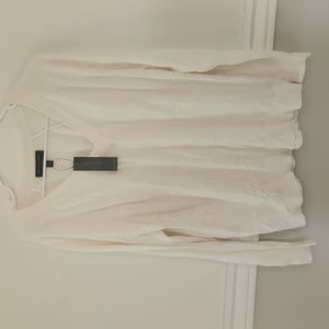 Banana Republic cream v-neck light sweater, size xl, brand new